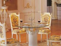 Mesa de comedor y sillas barrocas